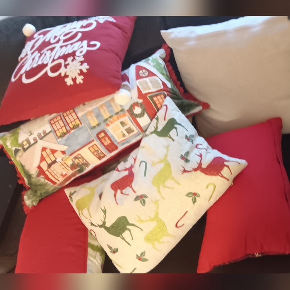 High quality embroidered christmas cushions - Picture 13 of 16
